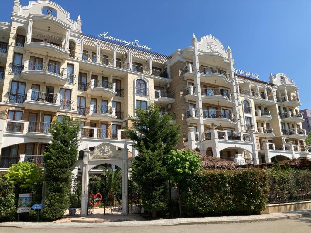 Private Apartments In Harmony Suites Dream Island サニービーチ エクステリア 写真